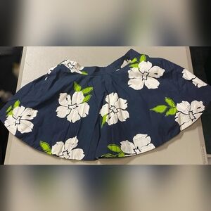 NWT Hollister Navy Blue Hibiscus Print Floral Mini Skirt Women's Medium M EUC